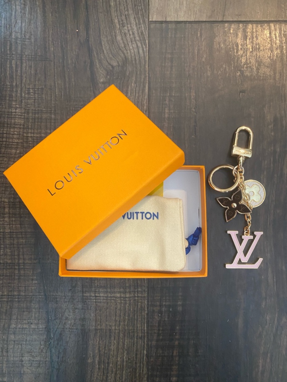 Louis Vuitton Pink & Gold Monogram LV Keychain Bag Charm - Picture 8 of 8